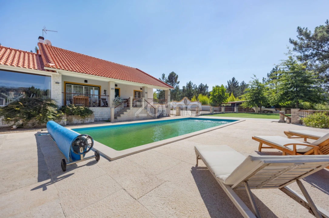 Quinta T4 para Venda em Nossa Senhora do Pranto Foto 42