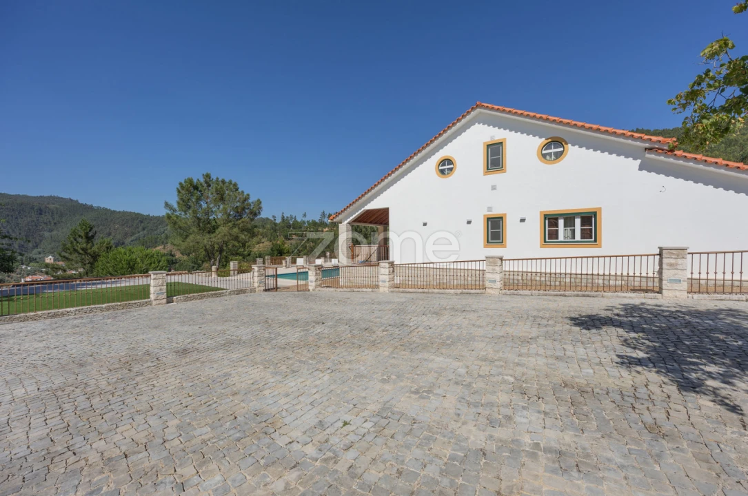 Quinta T4 para Venda em Nossa Senhora do Pranto Foto 39