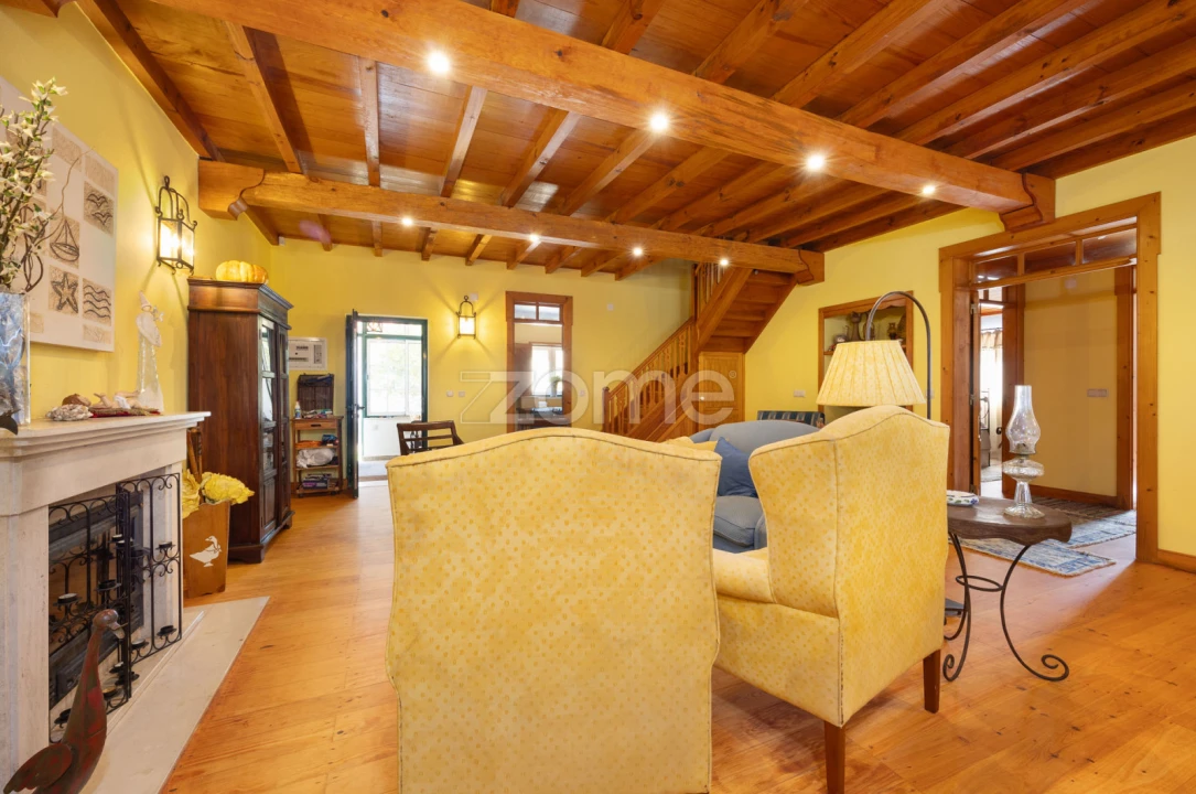 Quinta T4 para Venda em Nossa Senhora do Pranto Foto 13