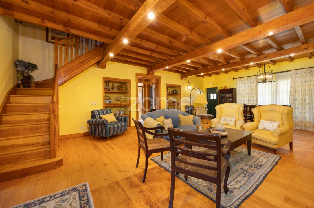 Quinta T4 para Venda em Nossa Senhora do Pranto Foto 11