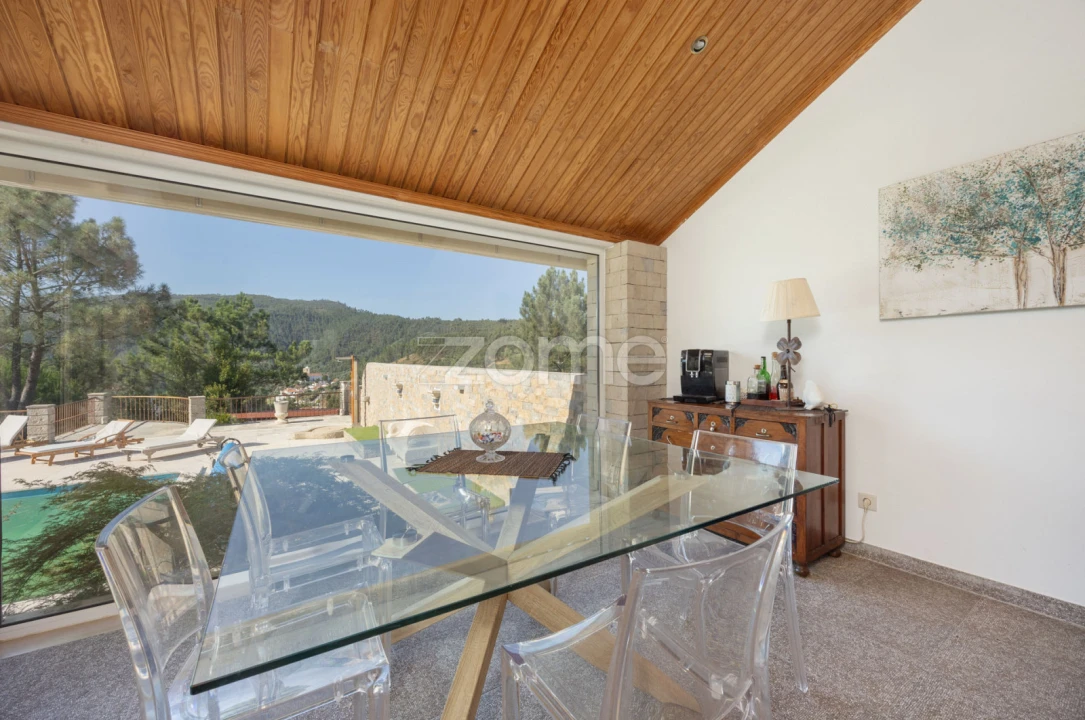 Quinta T4 para Venda em Nossa Senhora do Pranto Foto 5