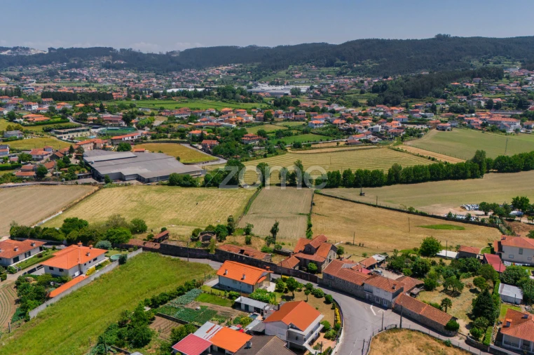 Moradia T7 para Venda em Vale (São Cosme), Telhado e Portela Foto 2