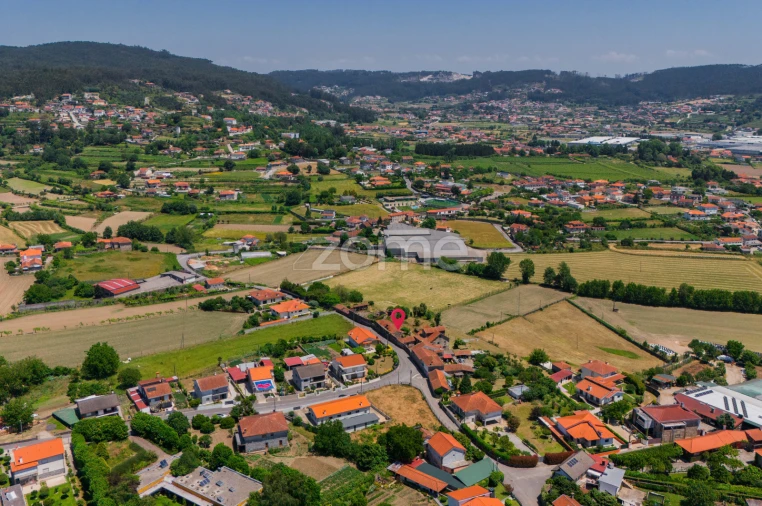 Moradia T7 para Venda em Vale (São Cosme), Telhado e Portela Foto 3