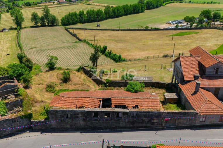 Moradia T7 para Venda em Vale (São Cosme), Telhado e Portela Foto 4