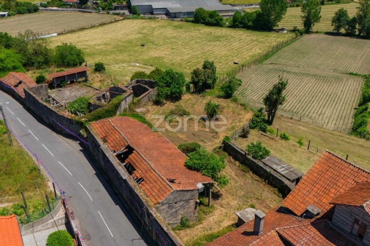 Moradia T7 para Venda em Vale (São Cosme), Telhado e Portela Foto 5