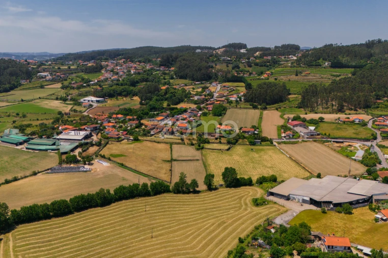 Moradia T7 para Venda em Vale (São Cosme), Telhado e Portela Foto 17