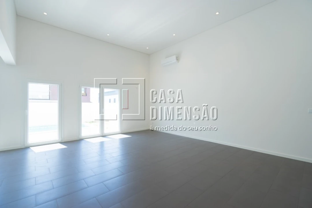 Moradia T3 para Venda em Laranjeiro e Feijó Foto 6