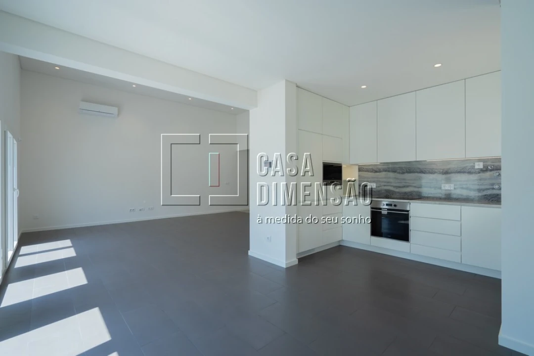 Moradia T3 para Venda em Laranjeiro e Feijó Foto 18