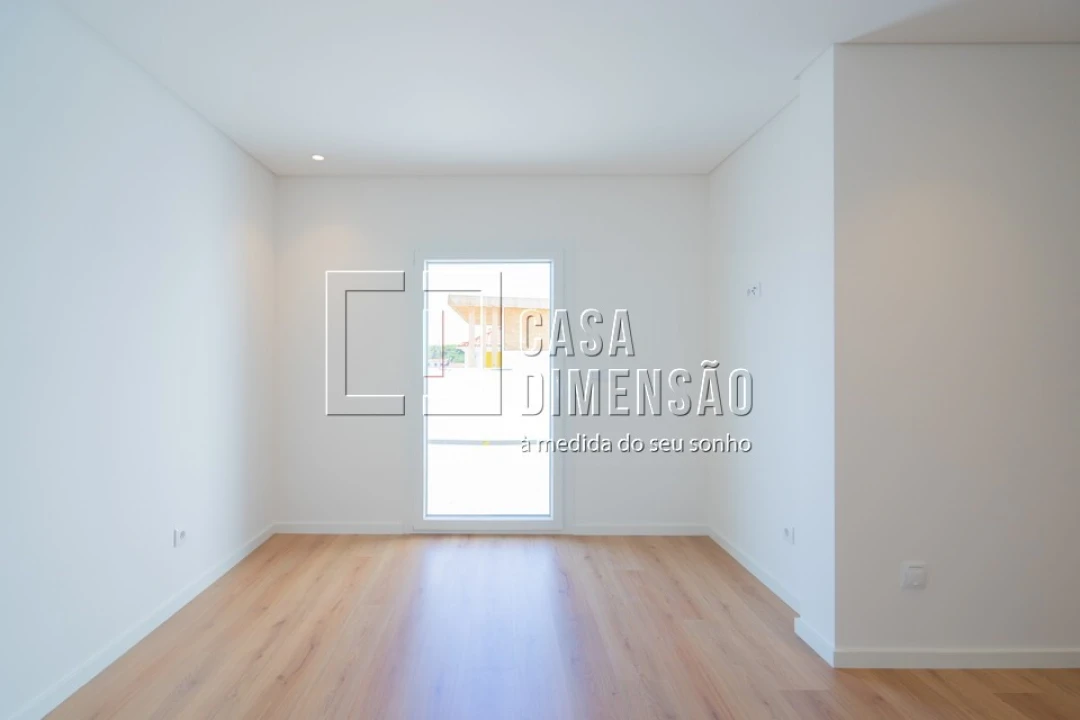 Moradia T3 para Venda em Laranjeiro e Feijó Foto 32