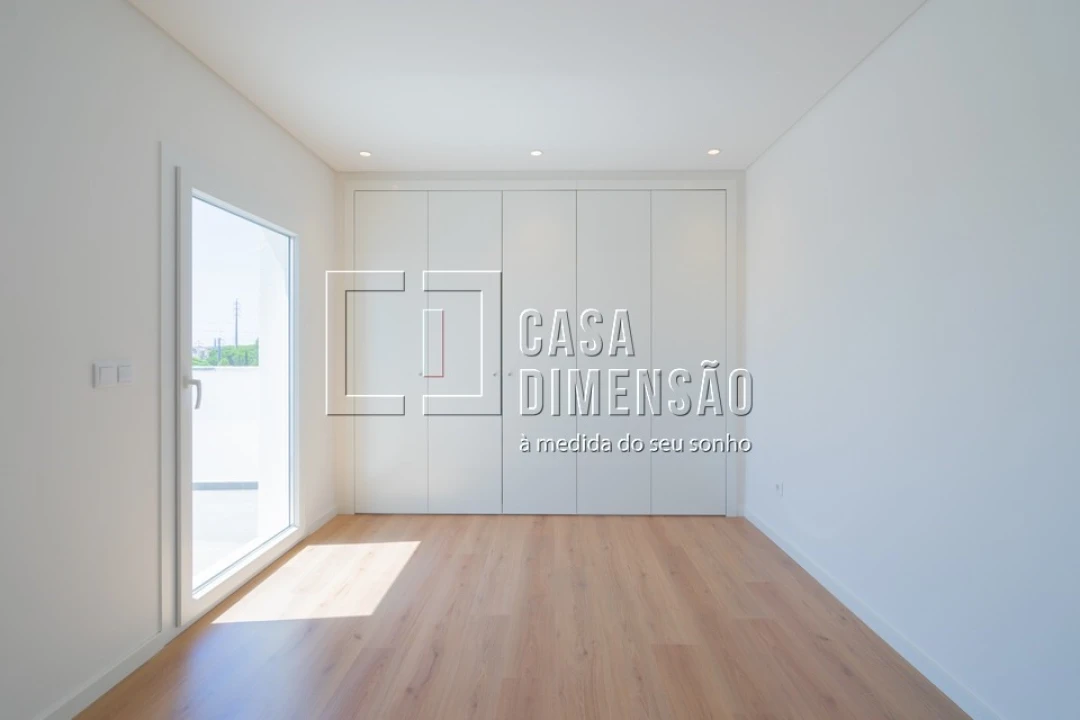 Moradia T3 para Venda em Laranjeiro e Feijó Foto 40