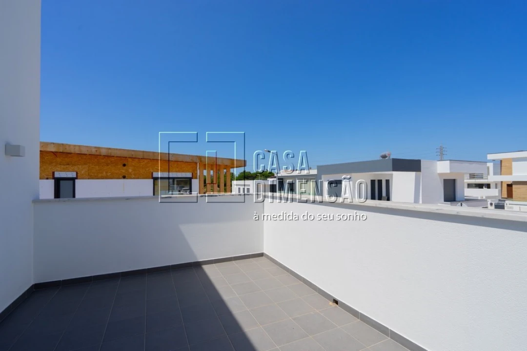 Moradia T3 para Venda em Laranjeiro e Feijó Foto 49