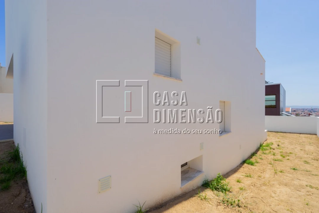 Moradia T3 para Venda em Laranjeiro e Feijó Foto 63