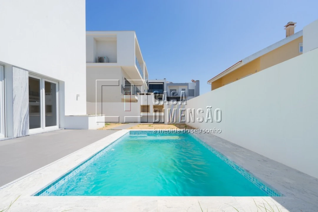 Moradia T3 para Venda em Laranjeiro e Feijó Foto 68