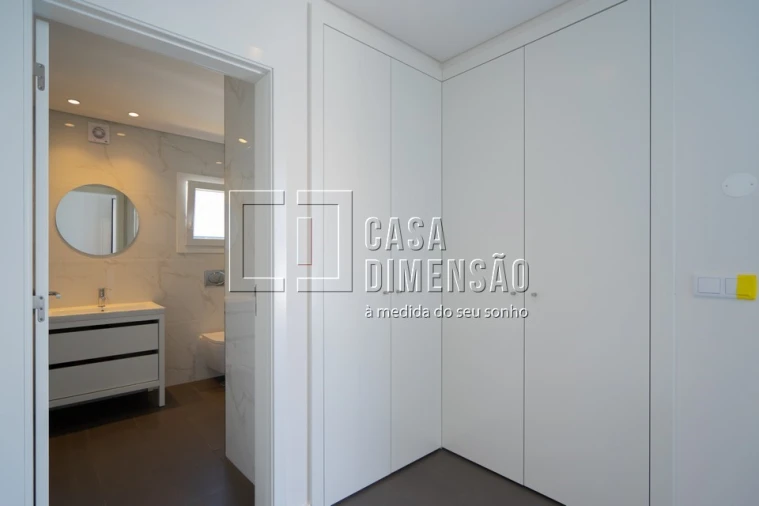 Moradia T3 para Venda em Laranjeiro e Feijó Foto 3