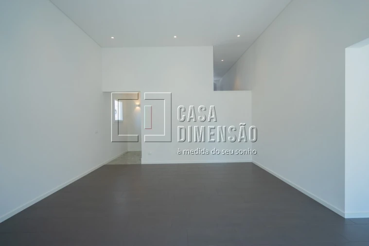 Moradia T3 para Venda em Laranjeiro e Feijó Foto 13