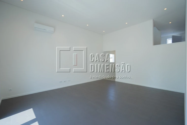 Moradia T3 para Venda em Laranjeiro e Feijó Foto 14