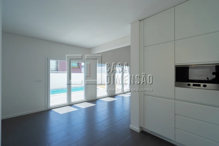 Moradia T3 para Venda em Laranjeiro e Feijó Foto 22