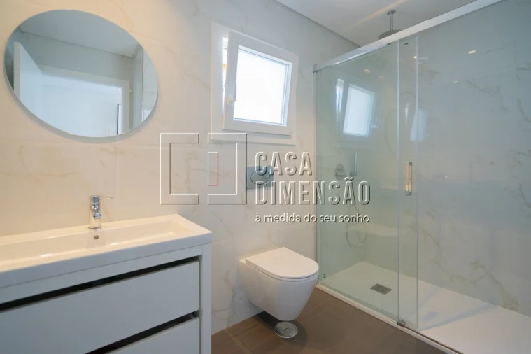 Moradia T3 para Venda em Laranjeiro e Feijó Foto 24