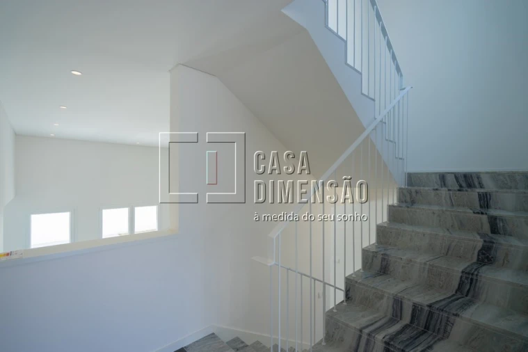 Moradia T3 para Venda em Laranjeiro e Feijó Foto 26