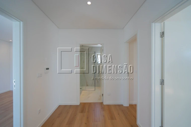 Moradia T3 para Venda em Laranjeiro e Feijó Foto 28