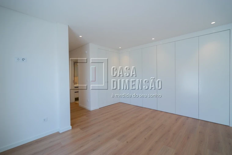 Moradia T3 para Venda em Laranjeiro e Feijó Foto 34