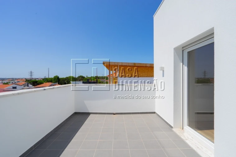 Moradia T3 para Venda em Laranjeiro e Feijó Foto 38