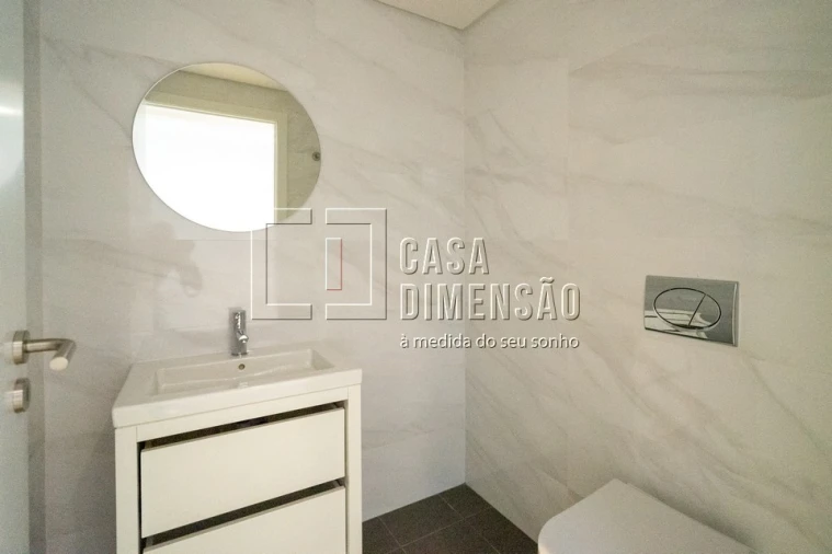 Moradia T3 para Venda em Laranjeiro e Feijó Foto 60