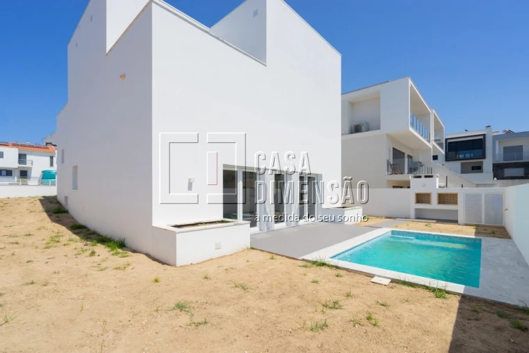 Moradia T3 para Venda em Laranjeiro e Feijó Foto 65