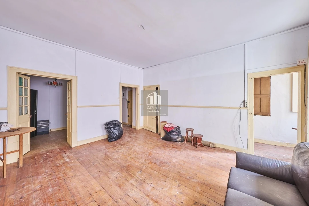 Prédio para Venda em Almada, Cova da Piedade, Pragal e Cacilhas Foto 4