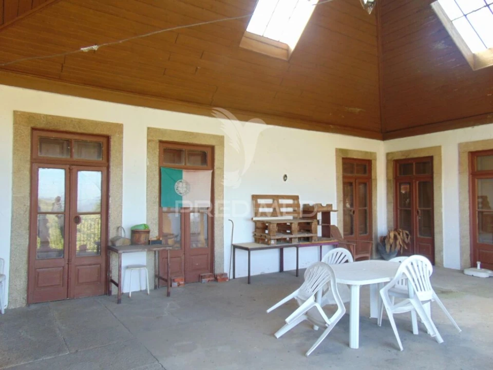 Moradia T9 para Venda em Poiares e Canelas Foto 14