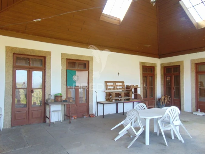 Moradia T9 para Venda em Poiares e Canelas Foto 14