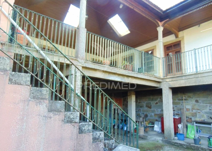 Moradia T9 para Venda em Poiares e Canelas Foto 12