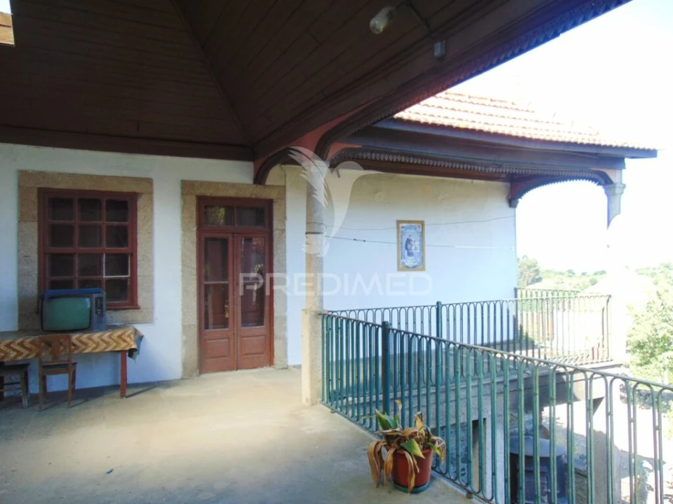 Moradia T9 para Venda em Poiares e Canelas Foto 13