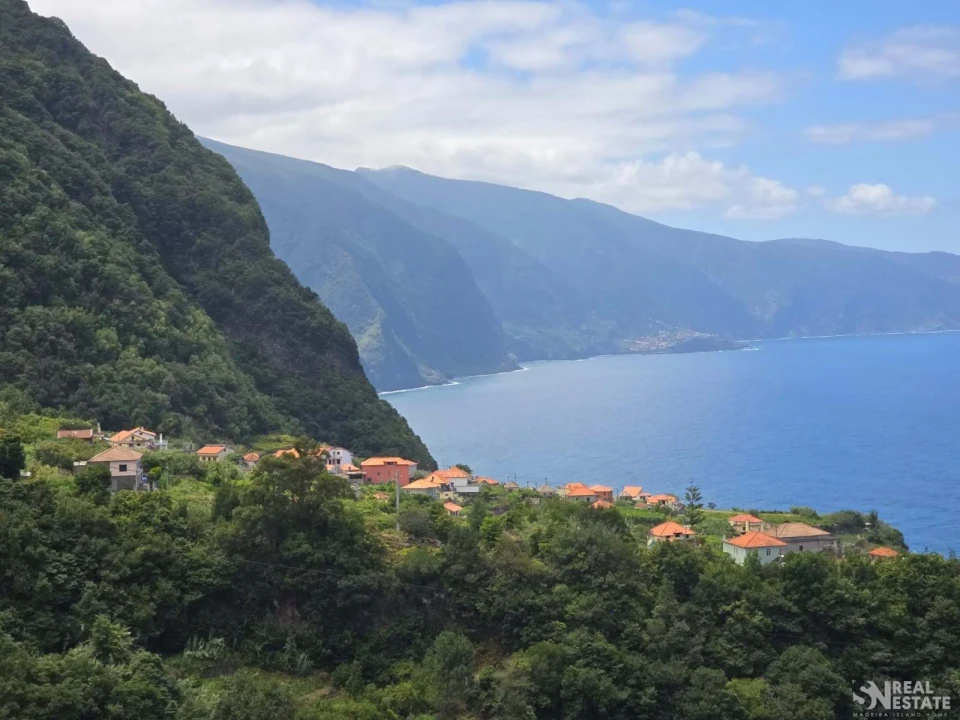 Terreno para Venda em Ponta Delgada Foto 1