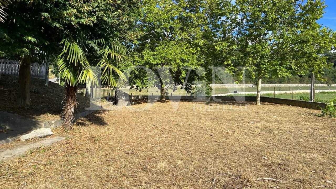 Moradia T9 para Venda em Macieira da Lixa e Caramos Foto 9