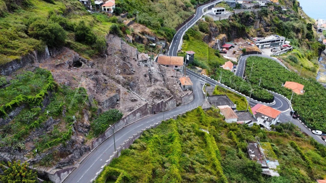 Terreno para Venda em Campanario Foto 6