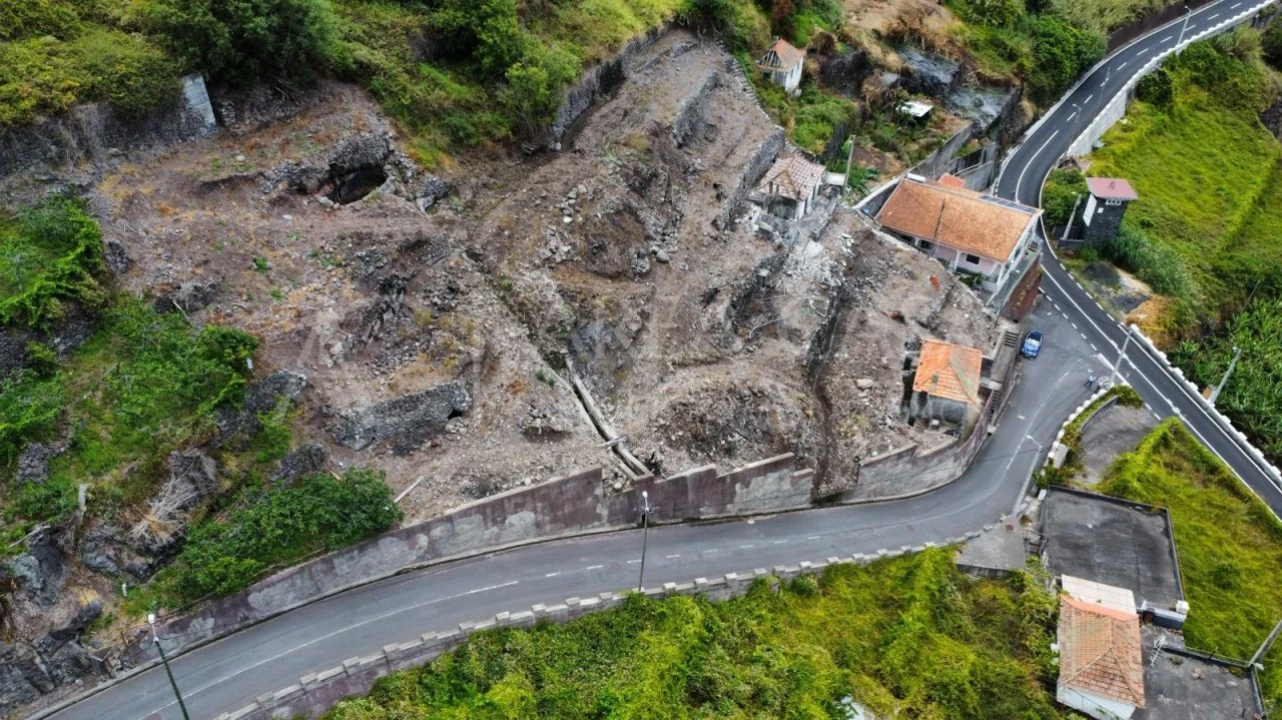 Terreno para Venda em Campanario Foto 15