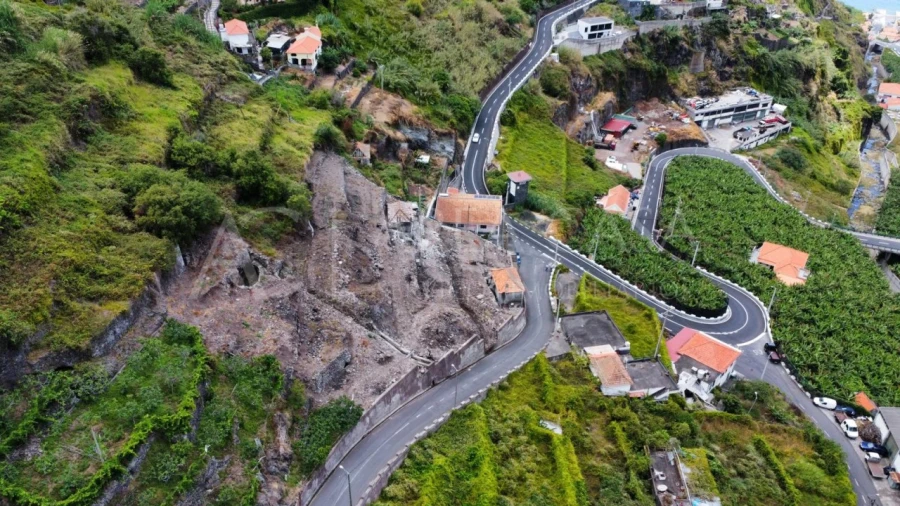Terreno para Venda em Campanario Foto 9
