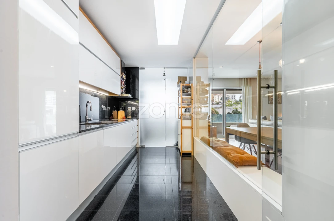Apartamento T2 para Venda em Campanhã Foto 9