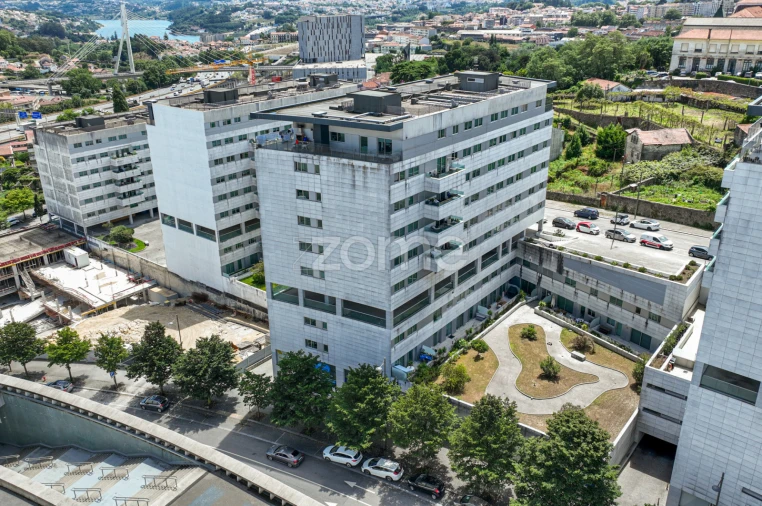 Apartamento T2 para Venda em Campanhã Foto 28