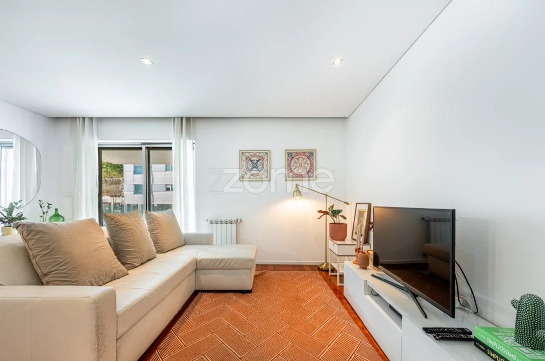 Apartamento T2 para Venda em Campanhã Foto 7