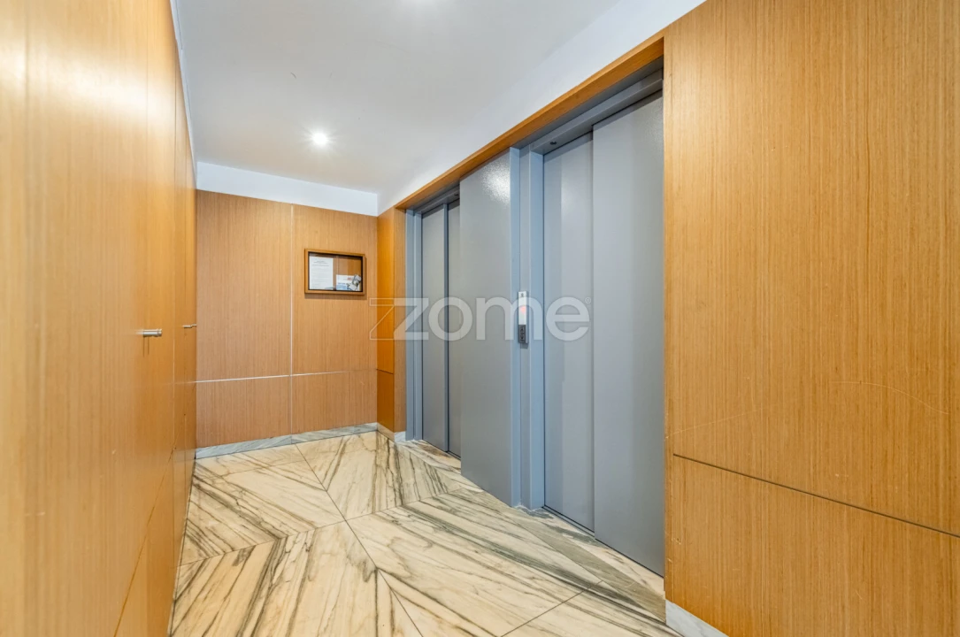 Apartamento T2 para Venda em Campanhã Foto 24