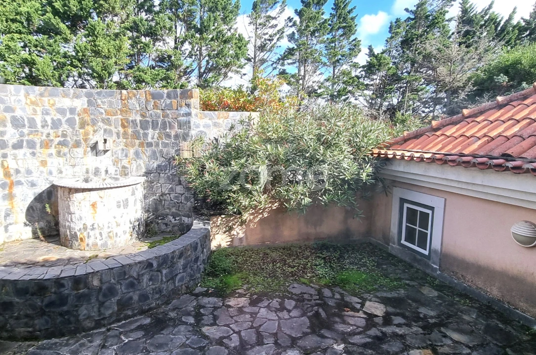 Moradia T8 para Venda em Queluz e Belas Foto 3