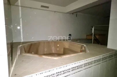 Moradia T8 para Venda em Queluz e Belas