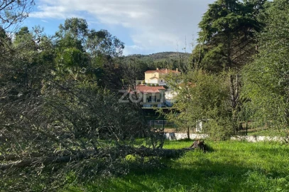 Moradia T8 para Venda em Queluz e Belas
