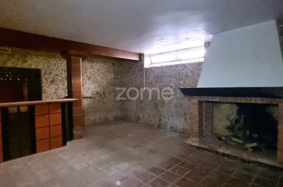 Moradia T8 para Venda em Queluz e Belas Foto 41