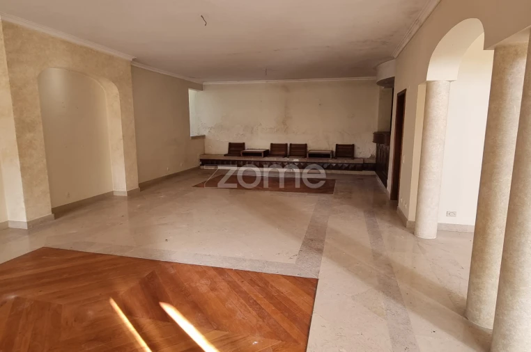 Moradia T8 para Venda em Queluz e Belas Foto 27