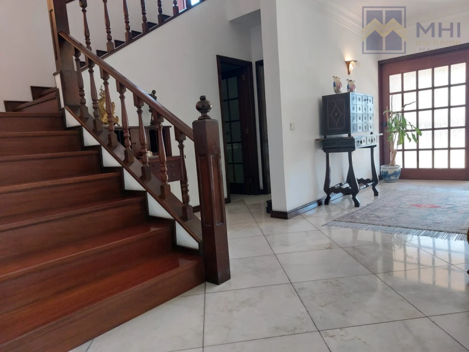 Moradia T5 para Venda em Gulpilhares e Valadares Foto 35