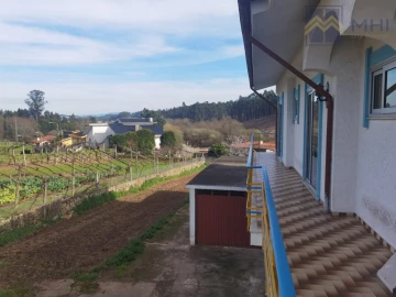 Moradia T9 para Venda em Argoncilhe