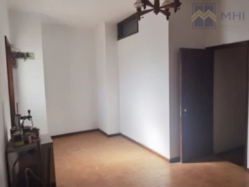 Moradia T9 para Venda em Argoncilhe
